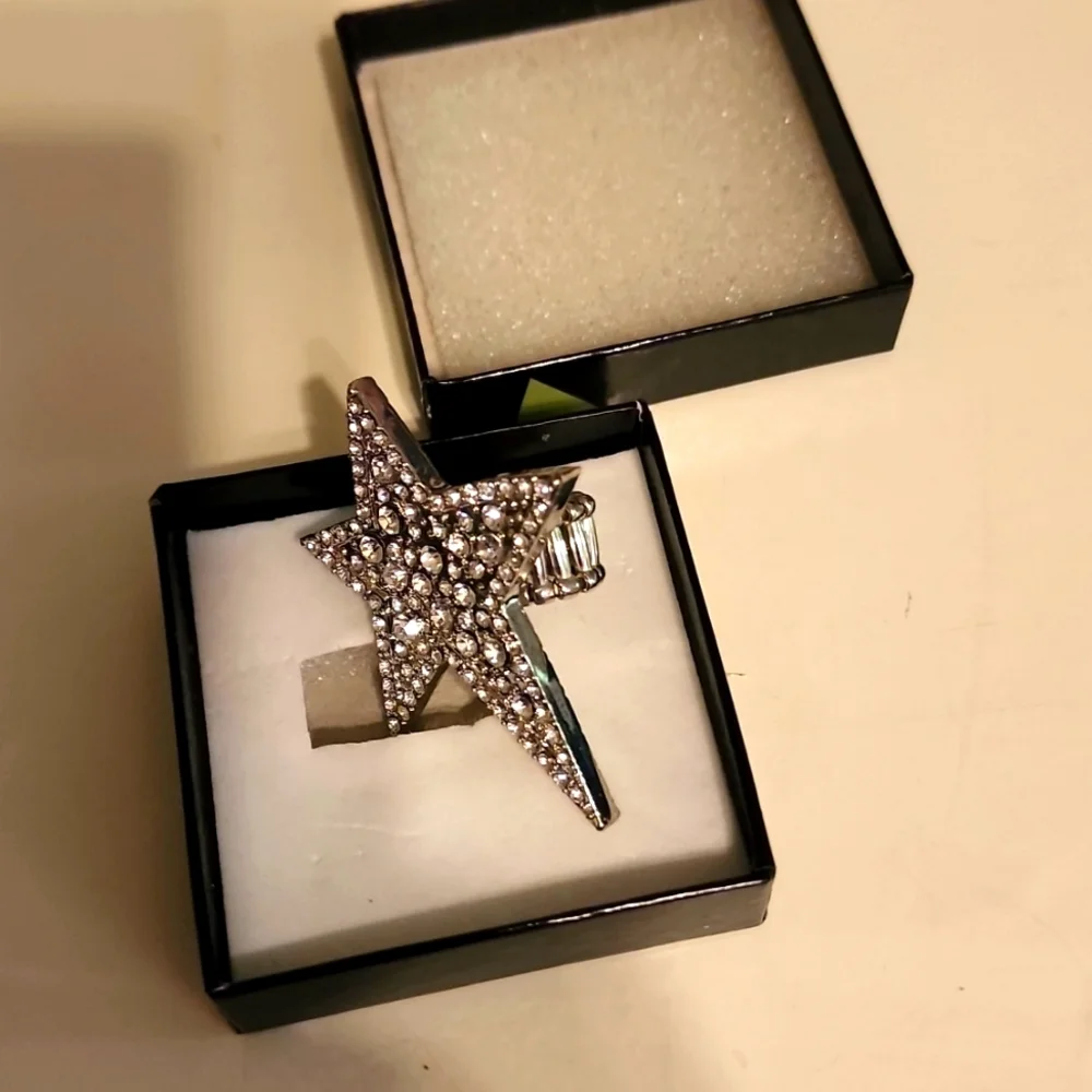 Victoria's Secret Sparkley Makeup Bag Cosmetic Bag with FREE Ring - Picture 8 of 8